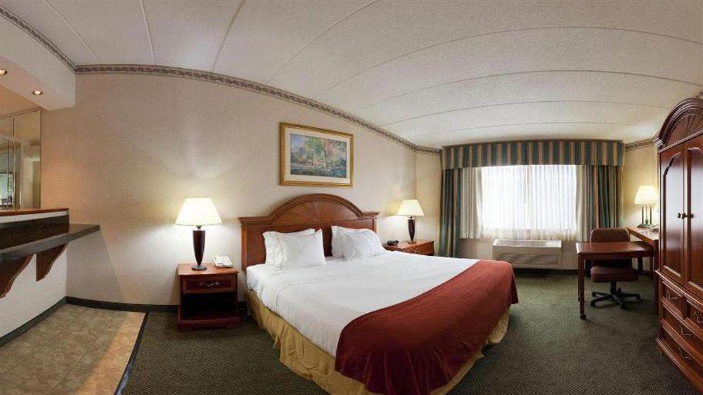 La Quinta Inn & Suites By Wyndham Springfield Buitenkant foto