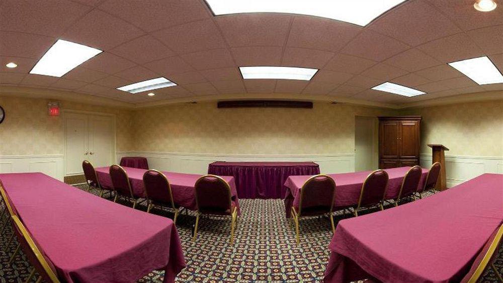 La Quinta Inn & Suites By Wyndham Springfield Buitenkant foto