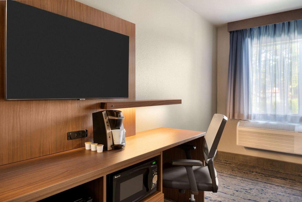 La Quinta Inn & Suites By Wyndham Springfield Buitenkant foto