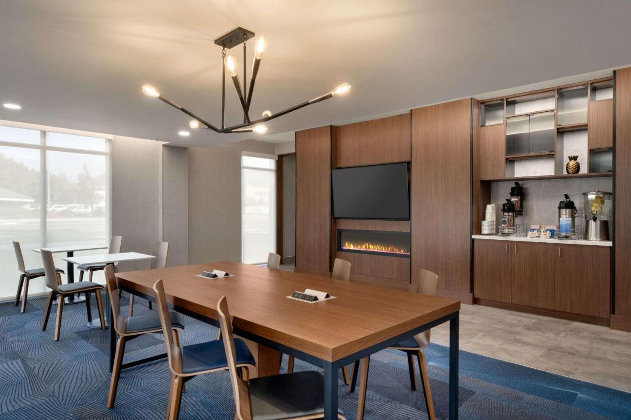 La Quinta Inn & Suites By Wyndham Springfield Buitenkant foto