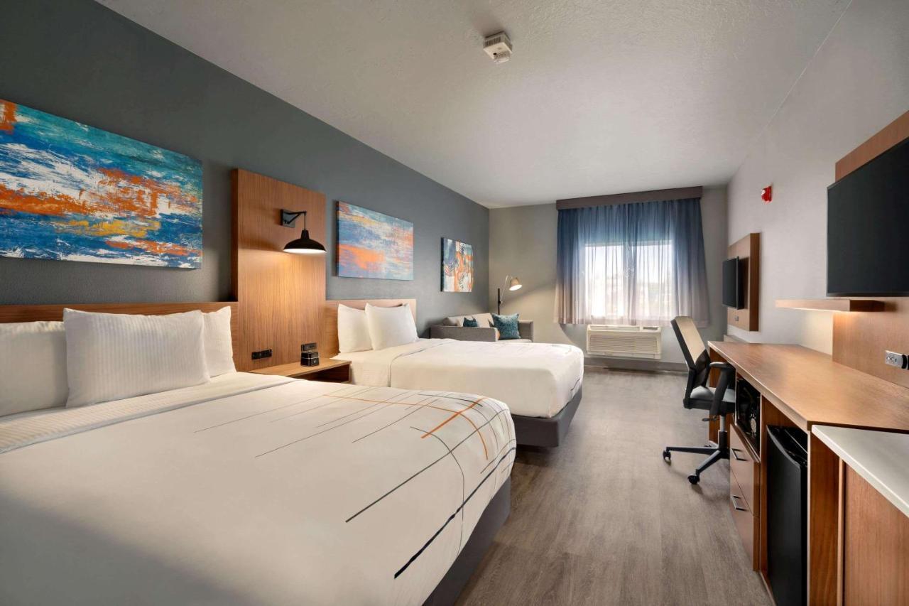 La Quinta Inn & Suites By Wyndham Springfield Buitenkant foto