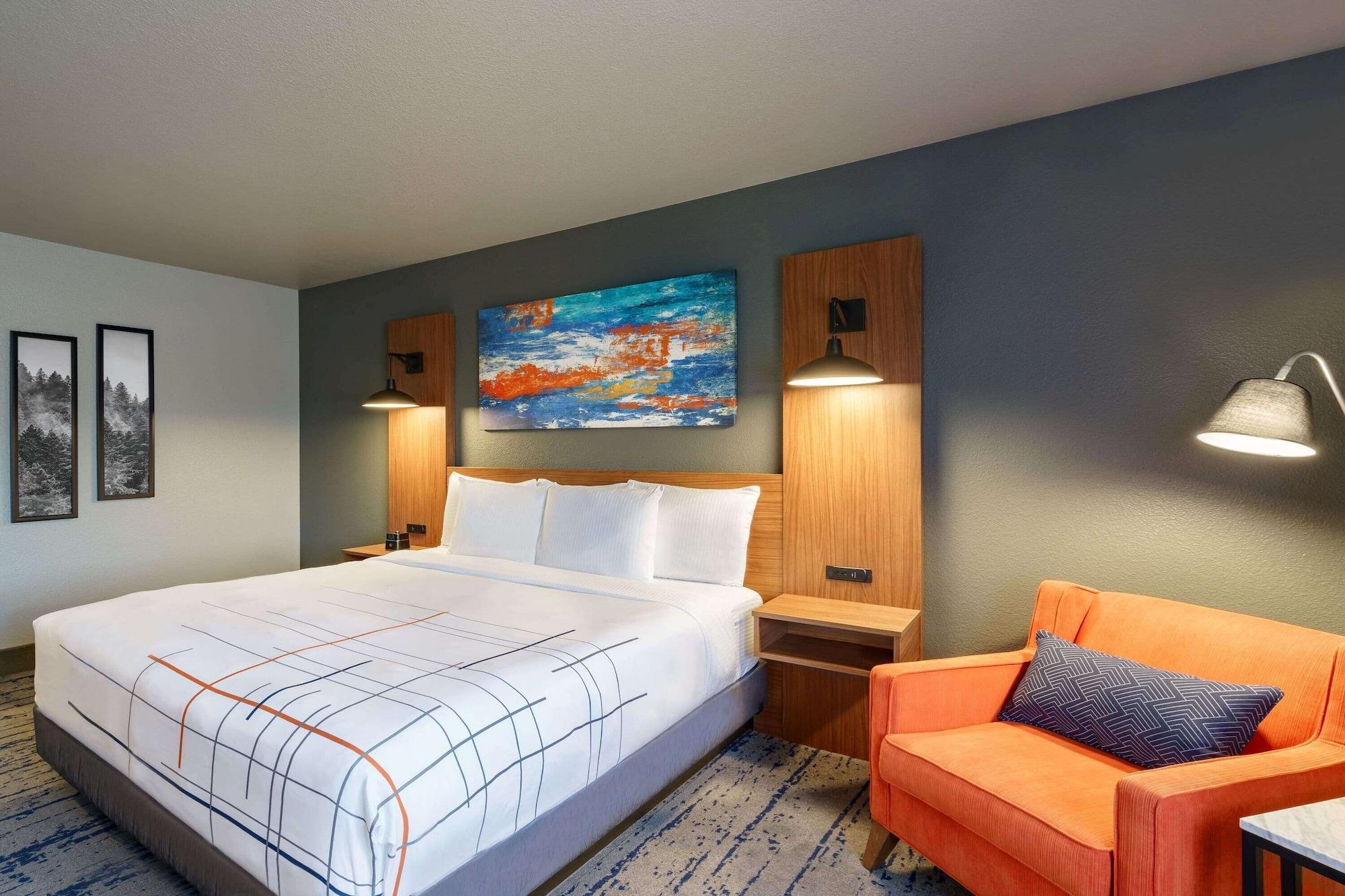 La Quinta Inn & Suites By Wyndham Springfield Buitenkant foto
