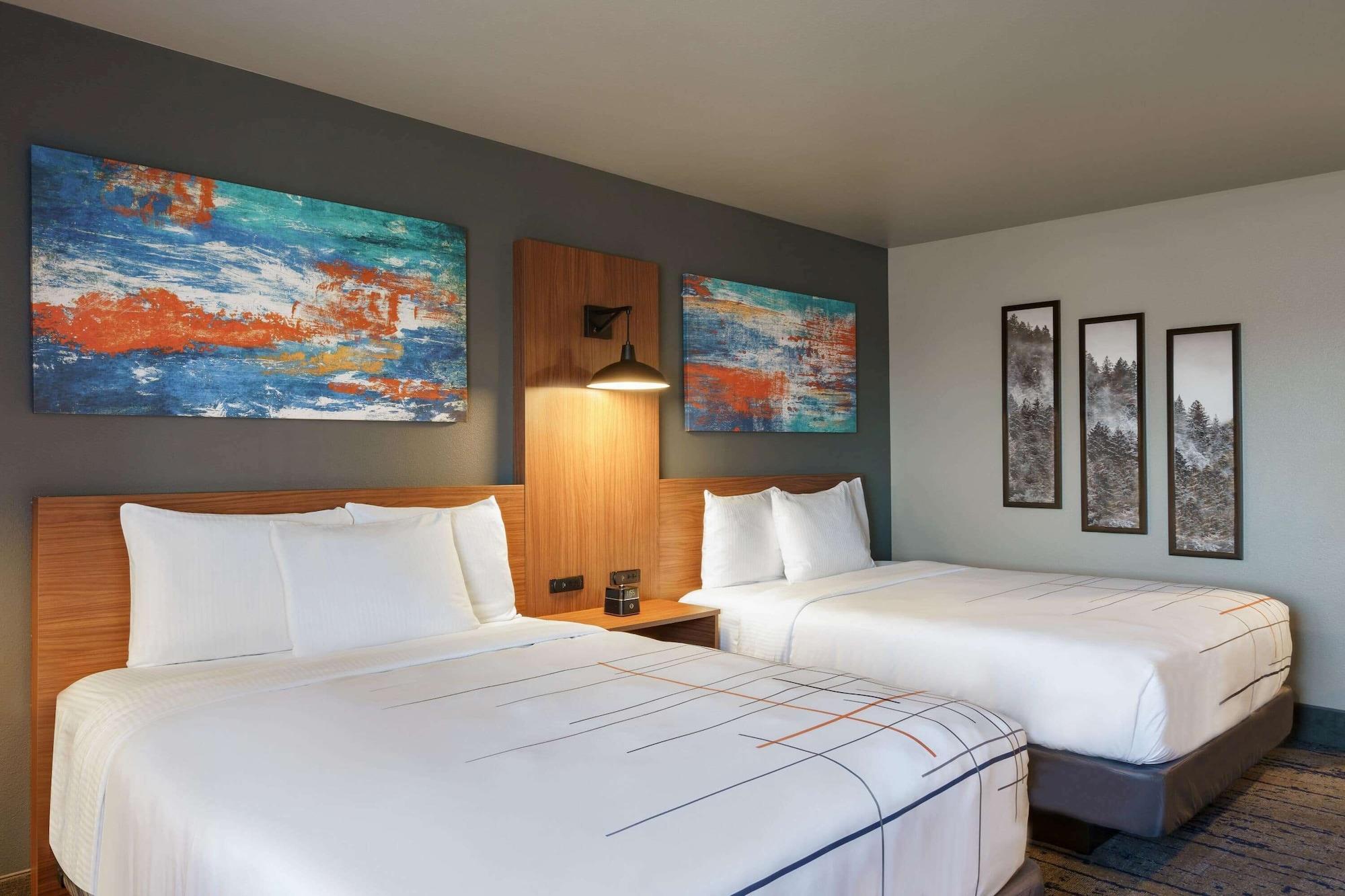 La Quinta Inn & Suites By Wyndham Springfield Buitenkant foto
