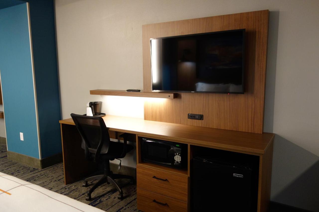 La Quinta Inn & Suites By Wyndham Springfield Buitenkant foto