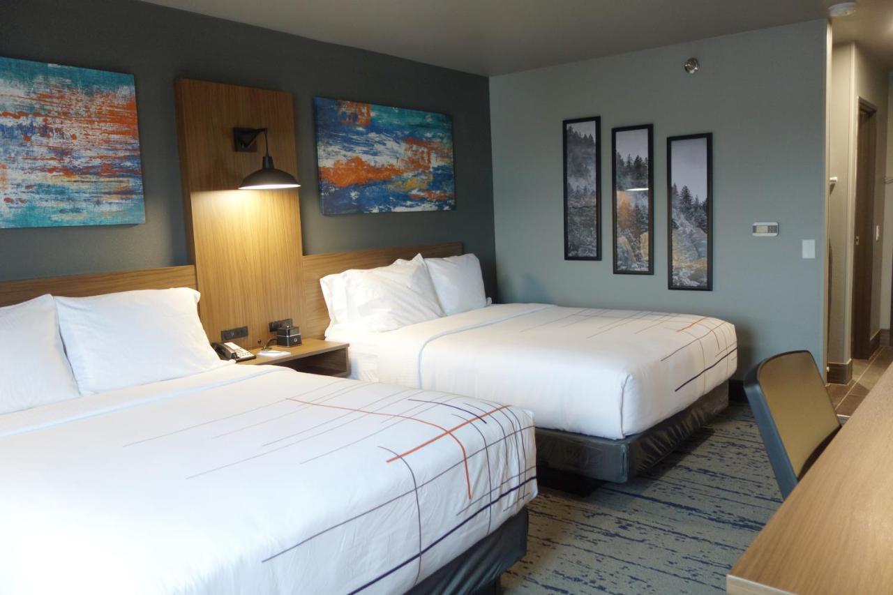 La Quinta Inn & Suites By Wyndham Springfield Buitenkant foto